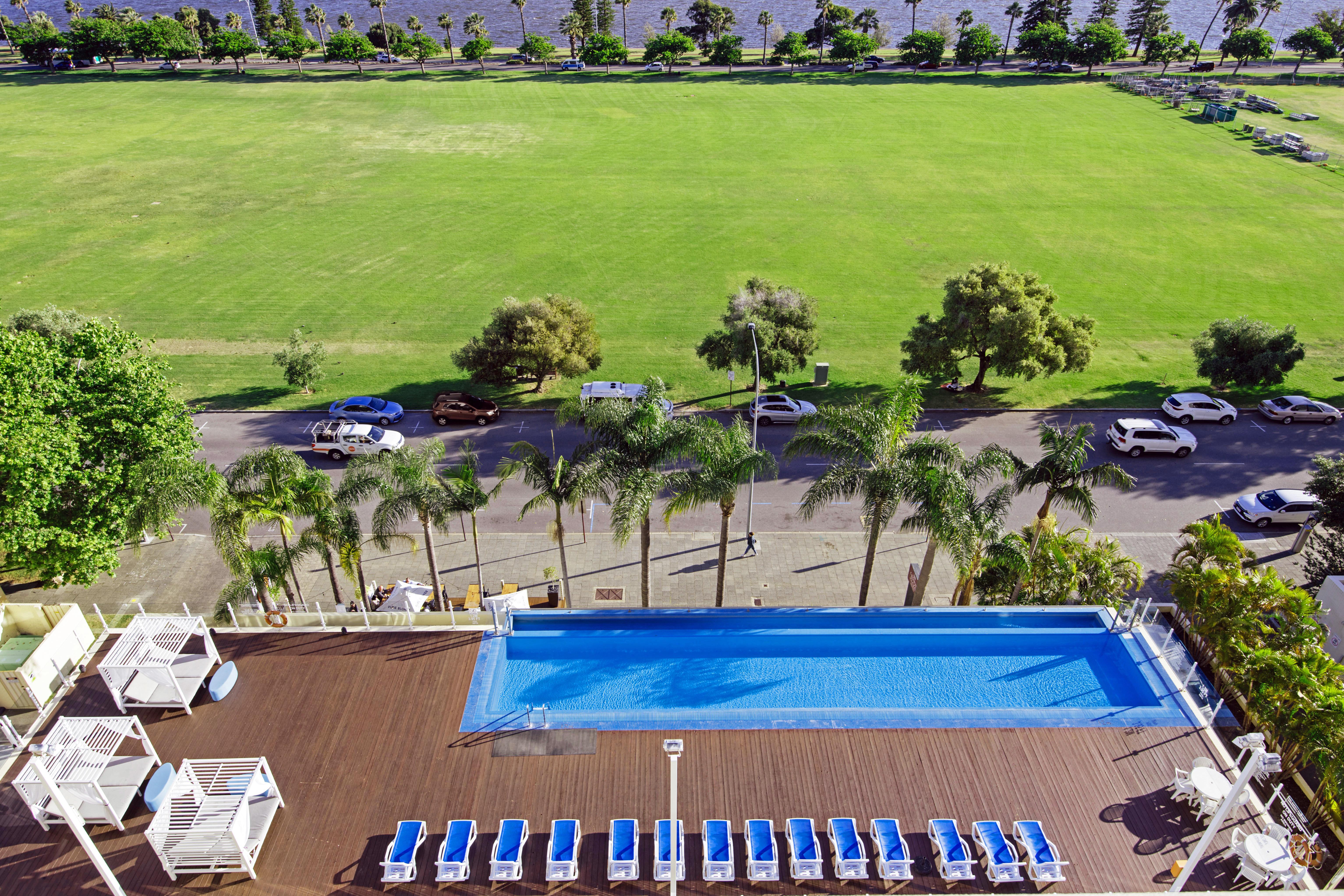 Crowne Plaza Perth By Ihg Hotel Exterior photo