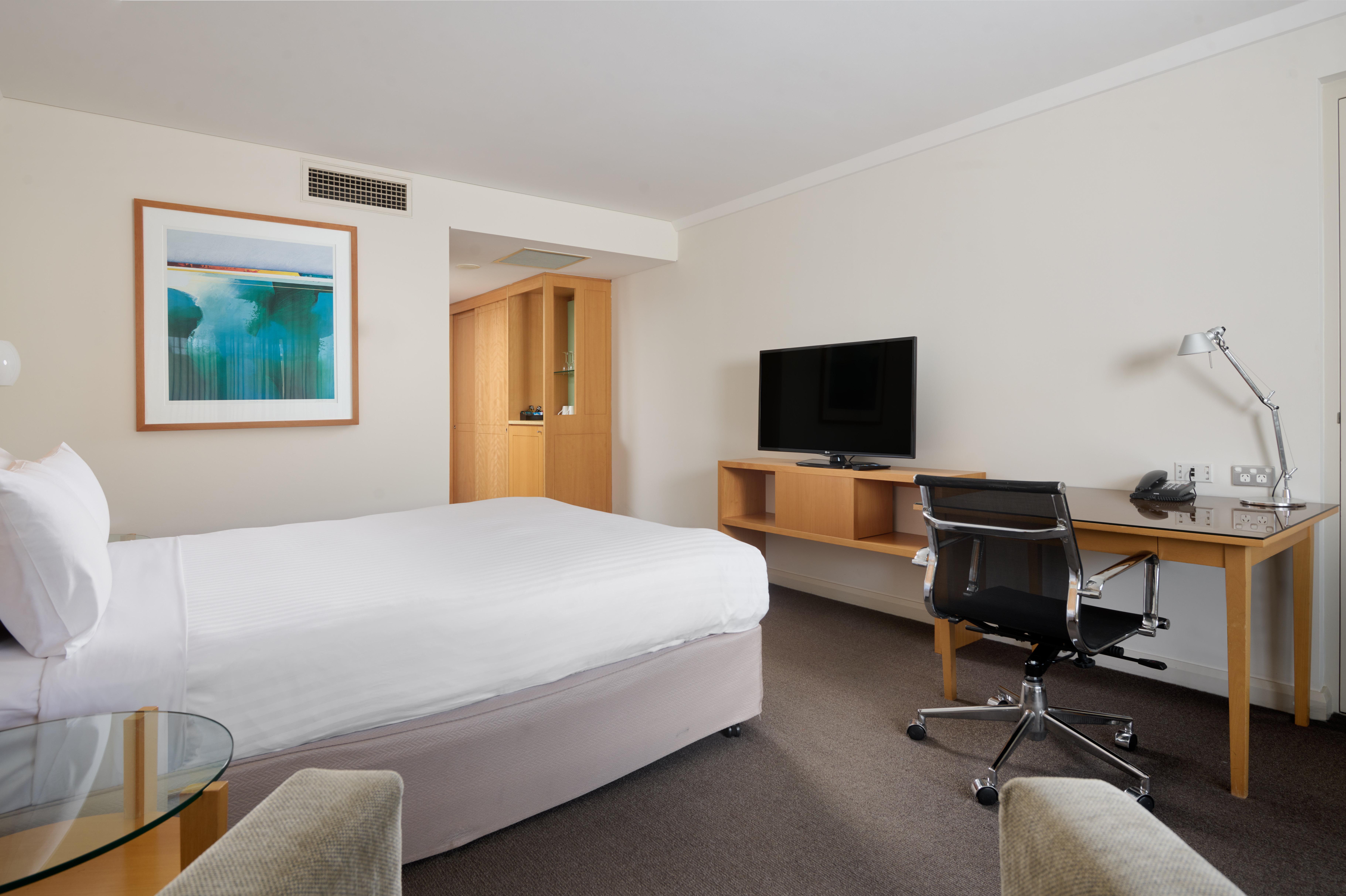 Crowne Plaza Perth By Ihg Hotel Exterior photo