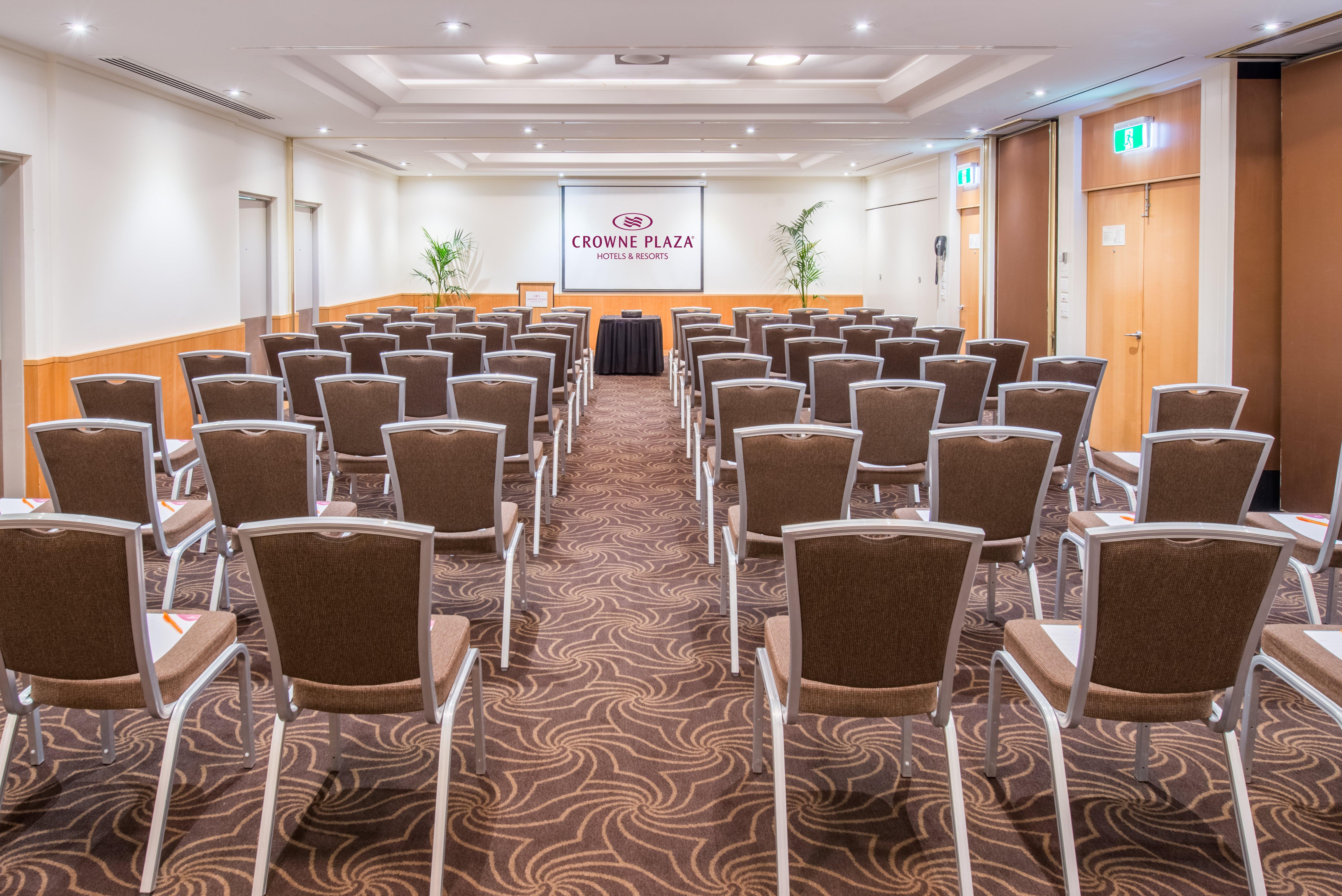 Crowne Plaza Perth By Ihg Hotel Exterior photo