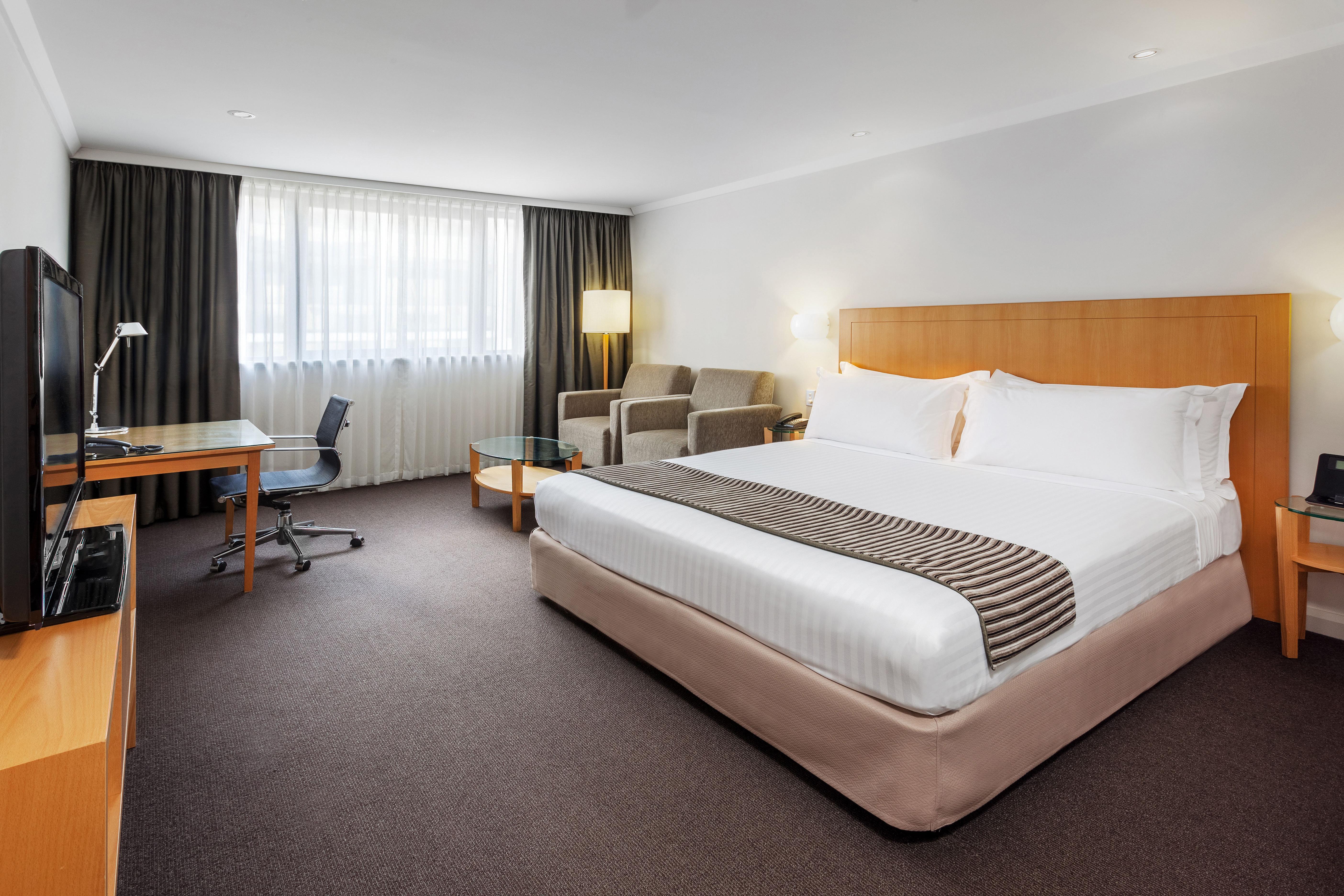 Crowne Plaza Perth By Ihg Hotel Exterior photo