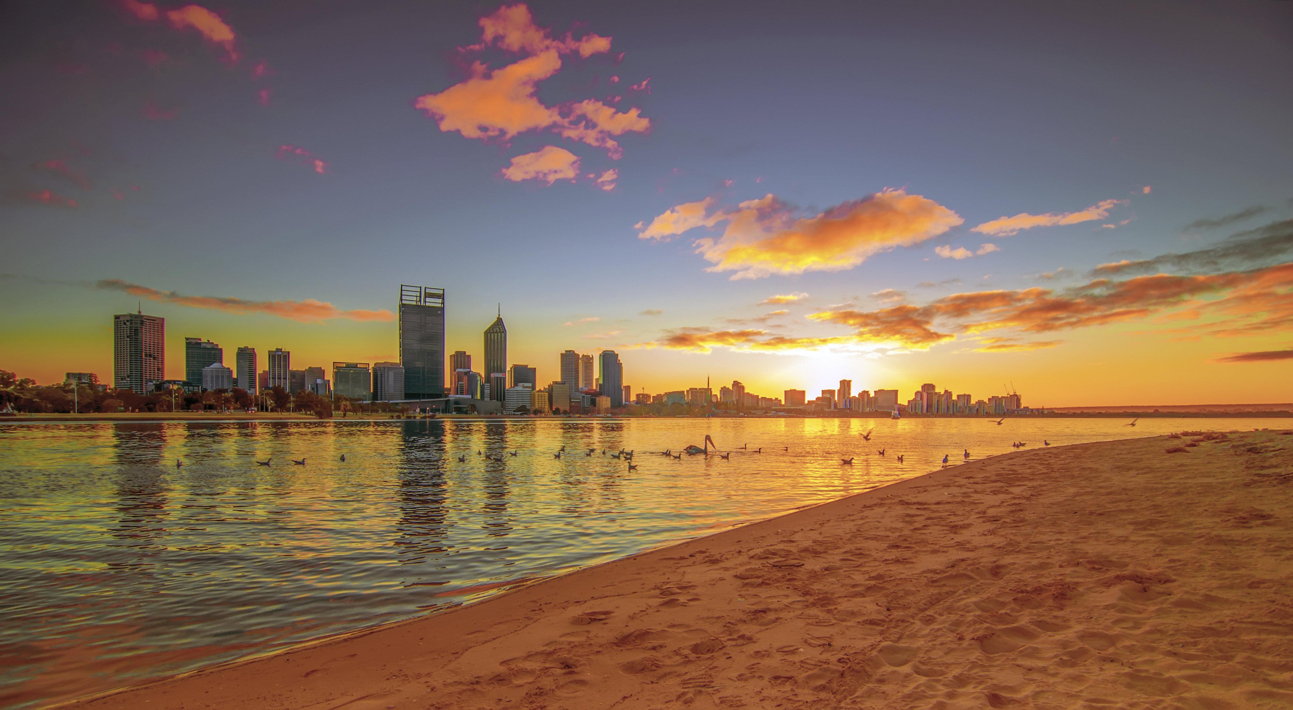 Crowne Plaza Perth By Ihg Hotel Exterior photo