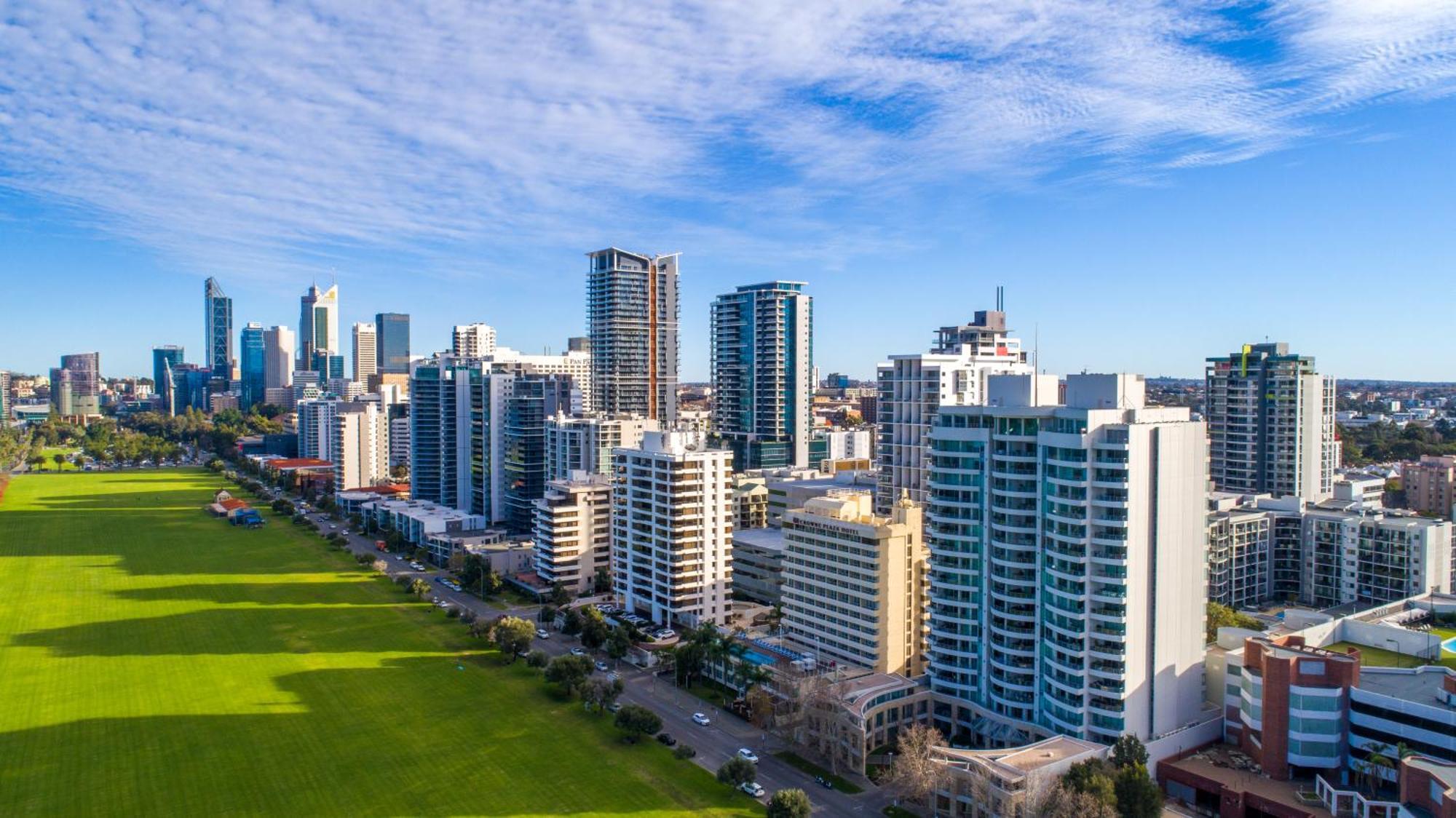 Crowne Plaza Perth By Ihg Hotel Exterior photo